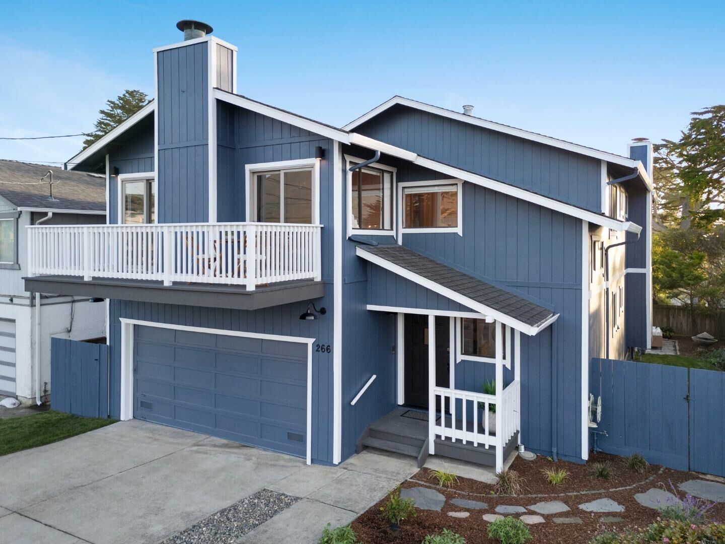 Property Photo:  266 6th Street  CA 94037 