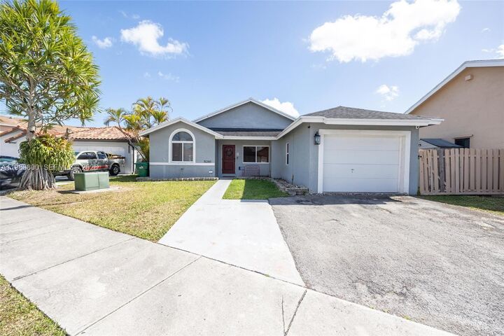 Property Photo:  15260 SW 57th St  FL 33193 
