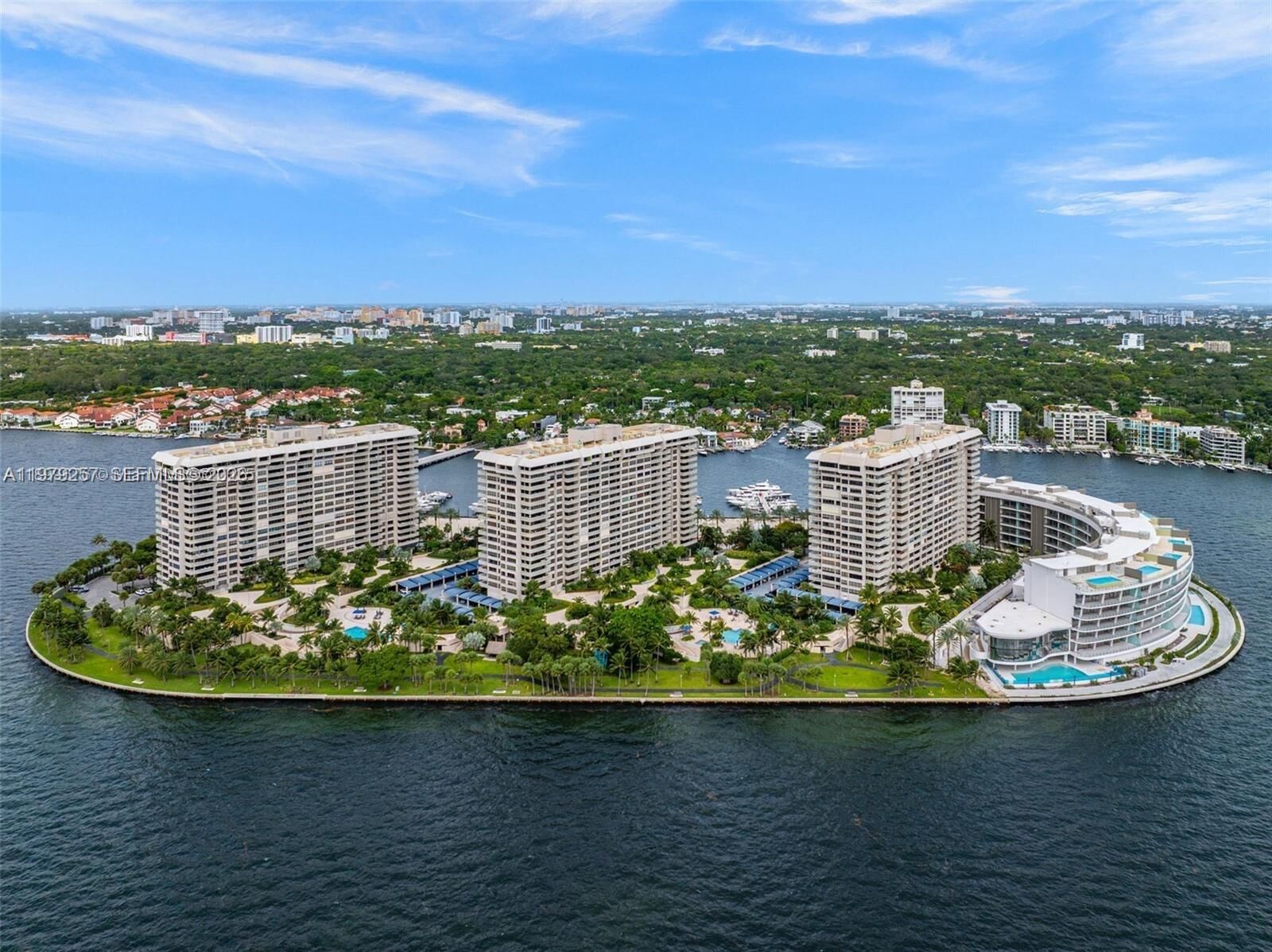 Property Photo:  3 Grove Isle Dr C603  FL 33133 