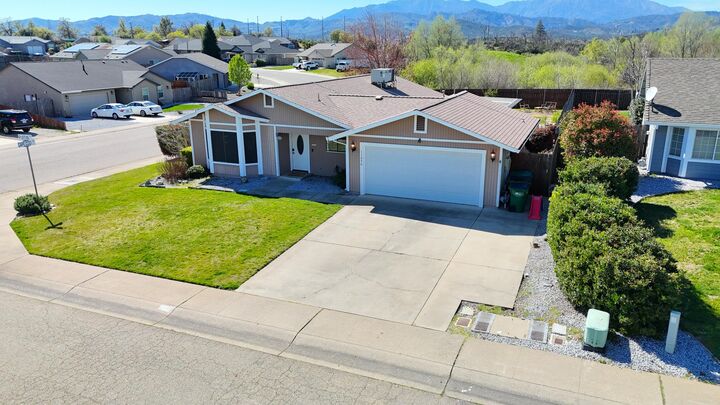 Property Photo:  11326 Puffin Way  CA 96003 