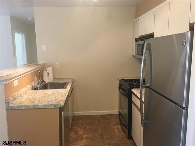 Property Photo:  700 N Franklin Blvd Unit 1401 1401 Skyline Condos  NJ 08232 