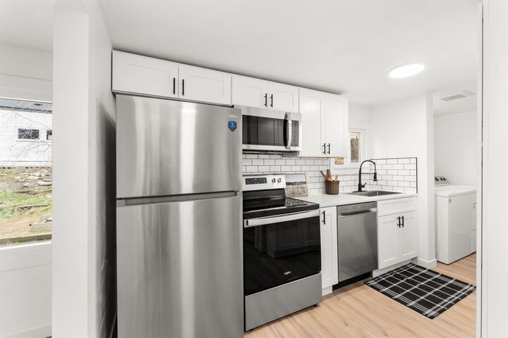 Property Photo:  617 S Farr Rd  WA 99206 