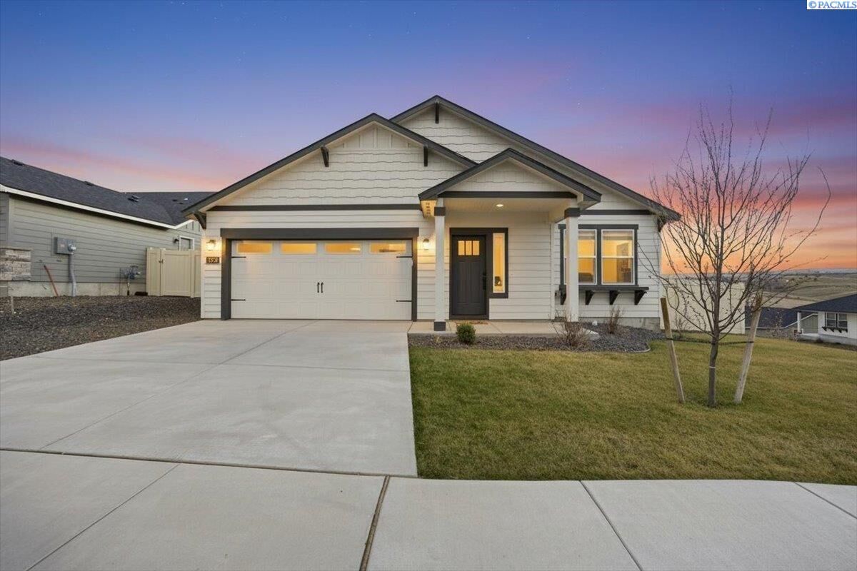 Property Photo:  7369 W 25th Ave  WA 99338 