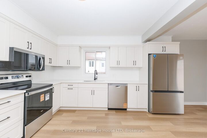 Property Photo:  64 Patricia Street  ON L2V 3W1 