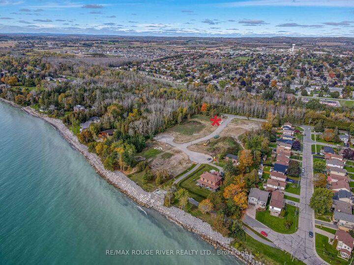 Property Photo:  207 Suzanne Mess Boulevard  ON K9A 3L3 