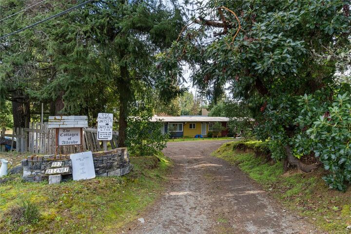 Property Photo: 992 Allenby Rd BC V9P 2A9