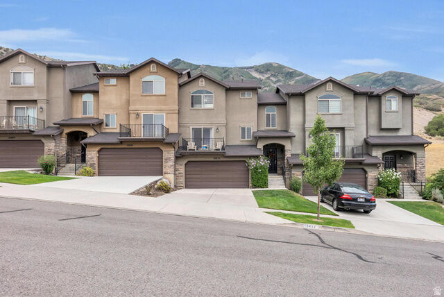 Property Photo: 10432 N Sage Vista Ln UT 84062