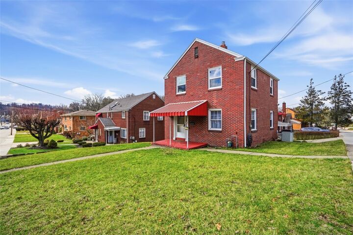 Property Photo:  320 Marylea Ave  PA 15227 