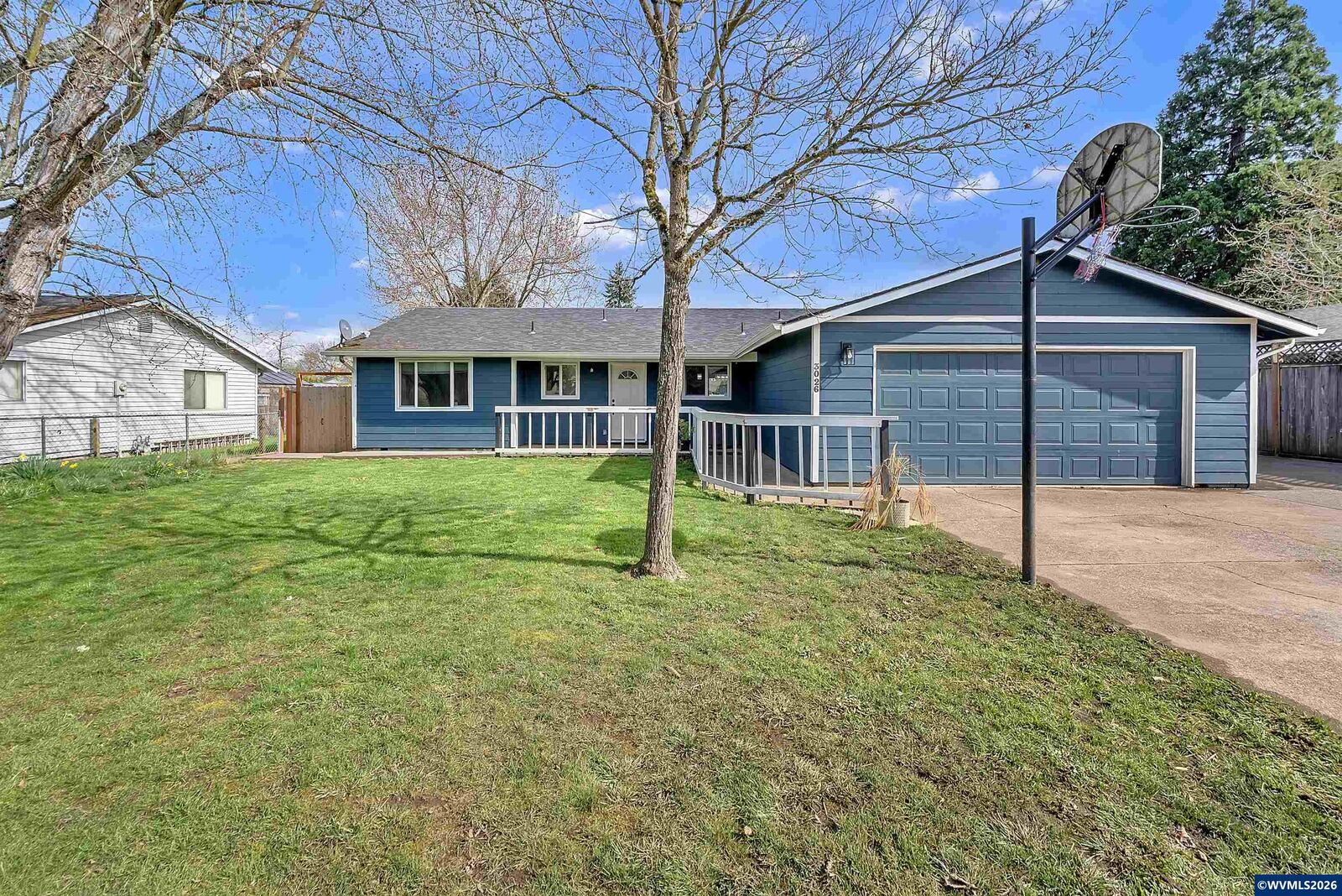 Property Photo:  3026 Ella Ln NE  OR 97305 