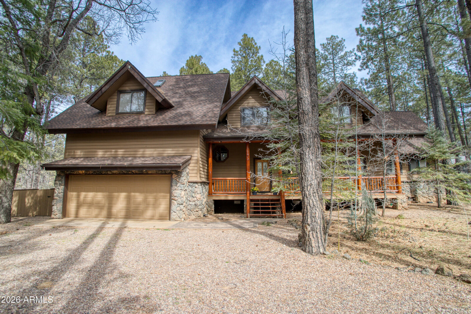 Property Photo:  2912 Woodpecker Lane  AZ 85935 