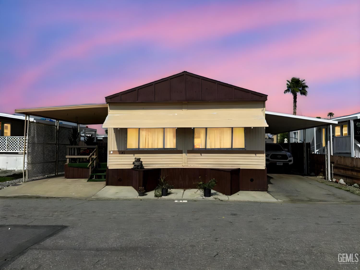 Property Photo: 21 Fernwood Lane CA 93308