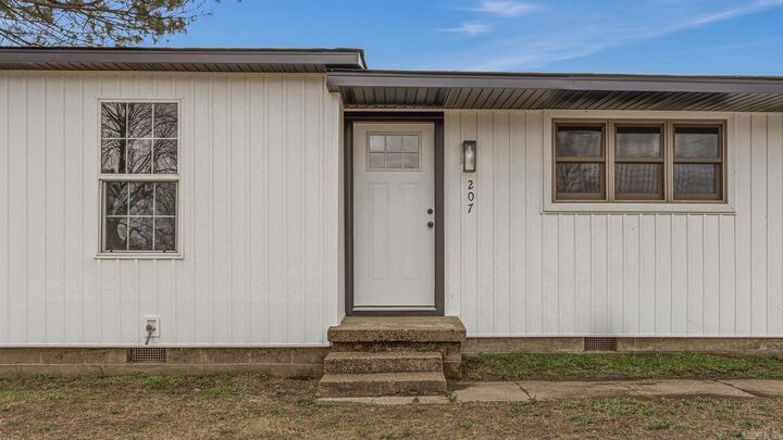 Property Photo:  207 W Franklin St.  AR 72443 