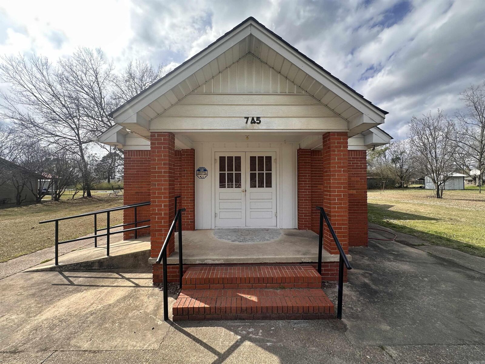 Property Photo:  745 N Cedar St.  AR 71720 