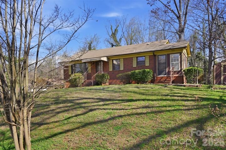 Property Photo:  2973 Shady Lane  NC 28208 