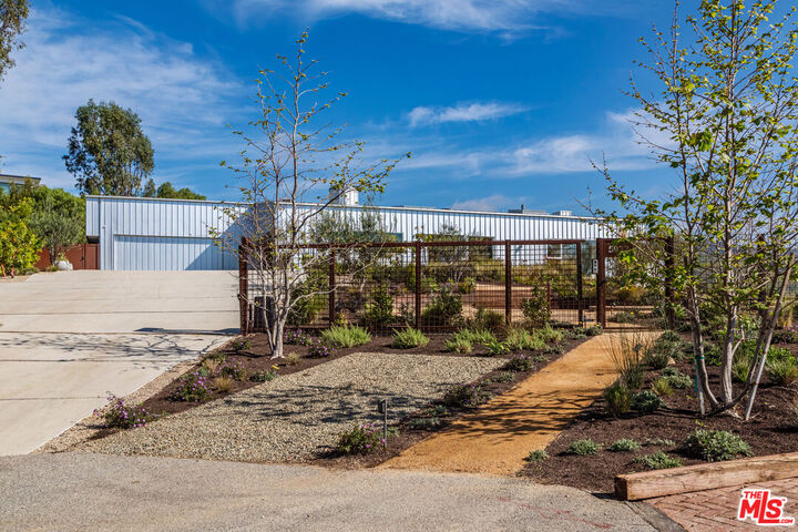 Property Photo: 5932 Busch Dr CA 90265