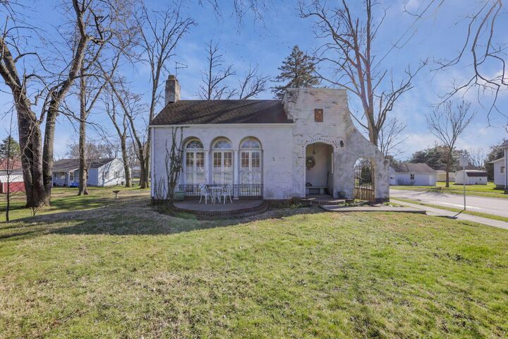 Property Photo:  1223 W Main Street  OH 43055 