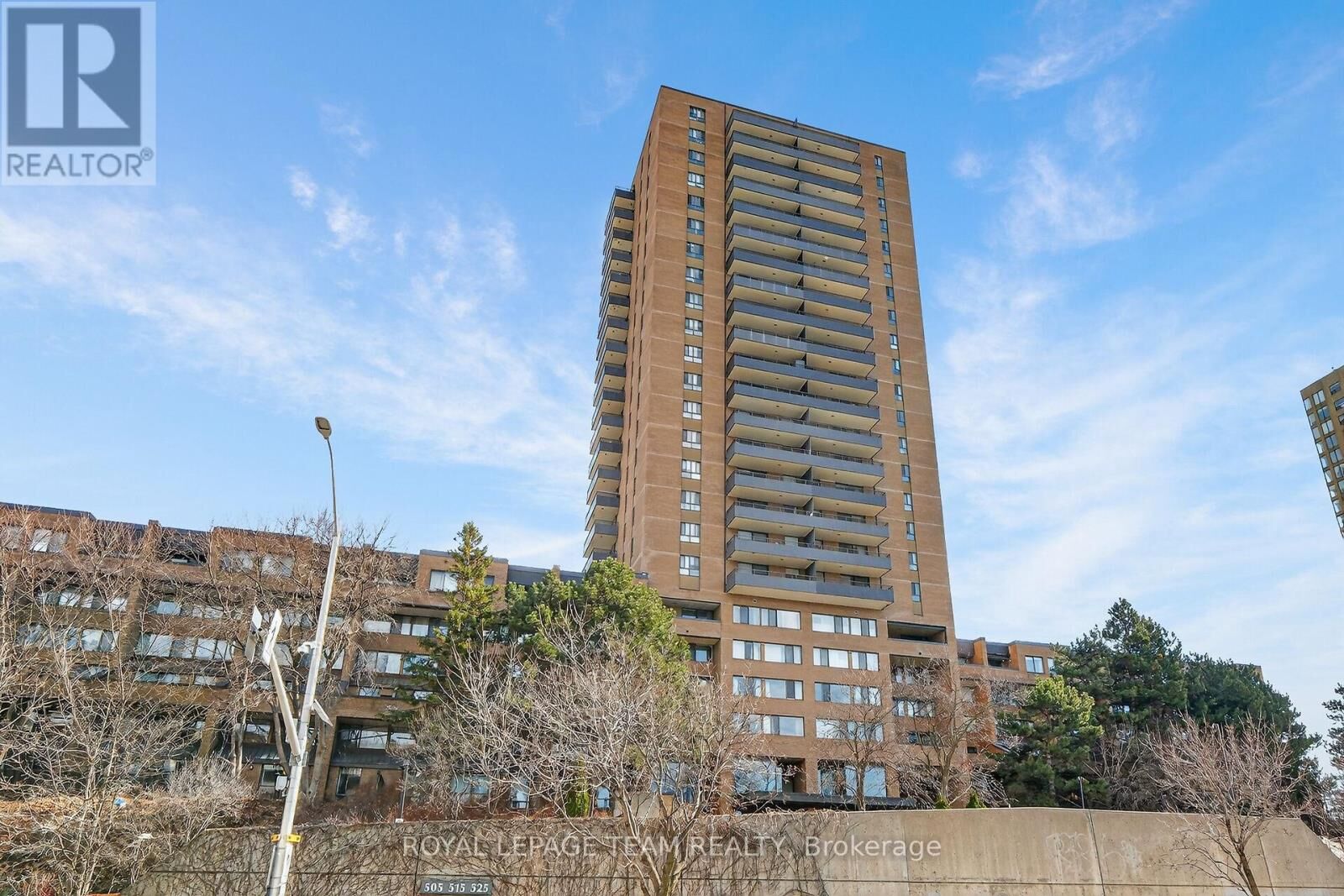 Property Photo: 515 St Laurent Boulevard South 1809 ON K1K 3X5