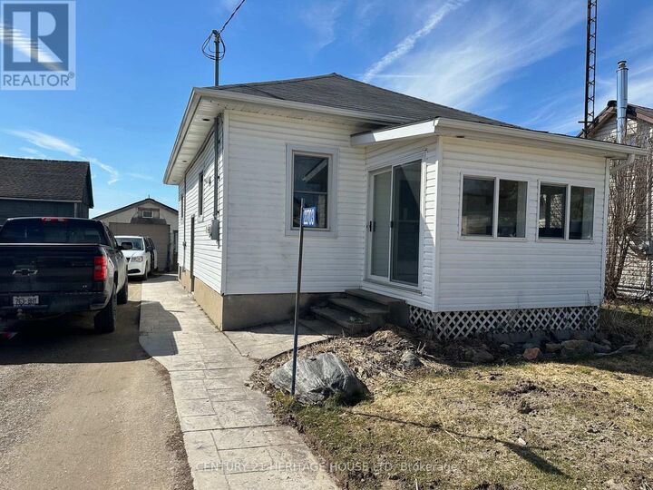 Photo de la propriété:  22703 Thames Road  ON N0L 1A0 