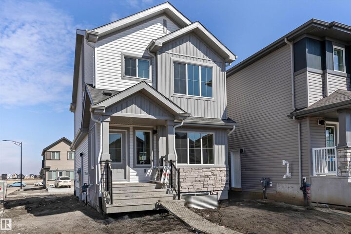 Property Photo: 1060 14 Avenue NW AB T6T 2W7