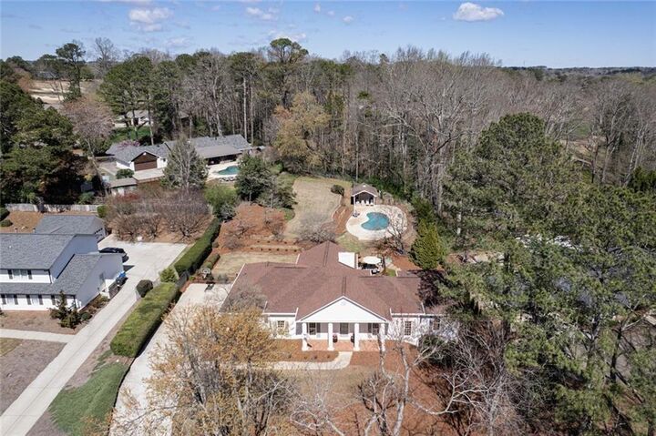 Property Photo: 1275 Oakhaven Drive GA 30075