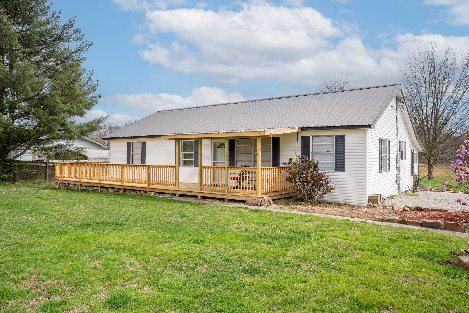 Property Photo: 1458 County Road 169 AL 35979