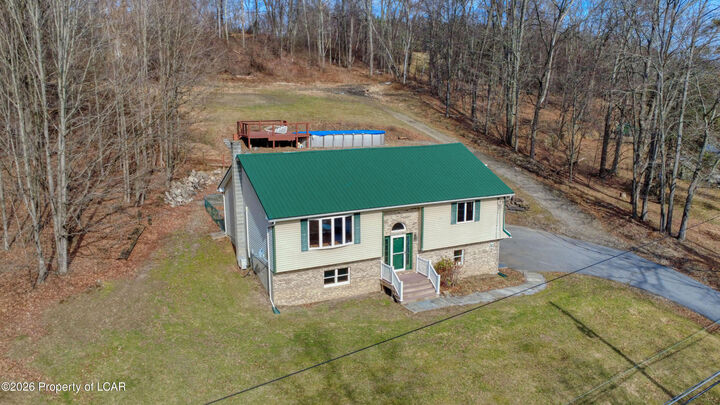 Property Photo:  807 Lewis Road  PA 18644 