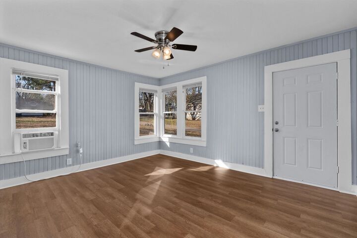 Property Photo:  2304 Palestine St 305 Locust St  TX 75670 