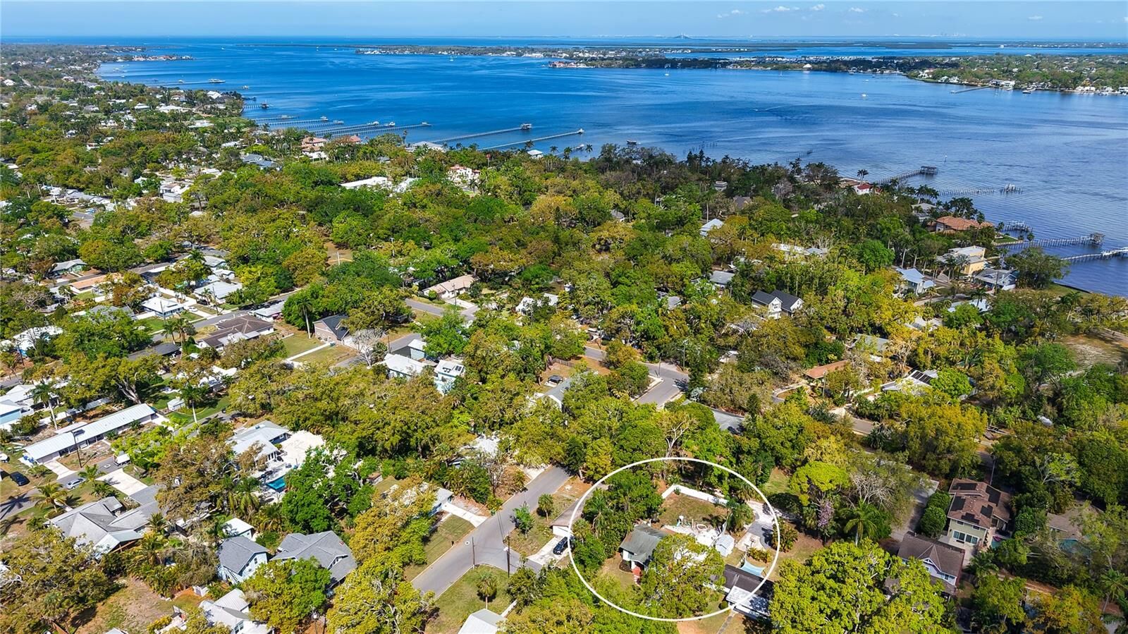 Property Photo: 2722 2nd Avenue W FL 34205