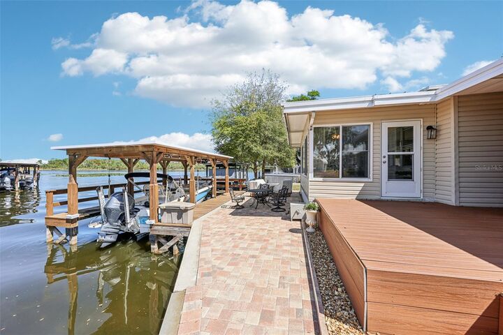 Property Photo:  5 Gallinule Court  FL 34731 