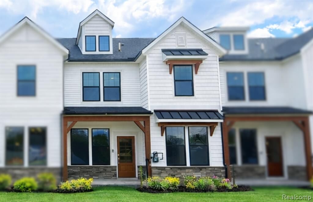 Property Photo:  259 Lantana Drive  MI 48116 