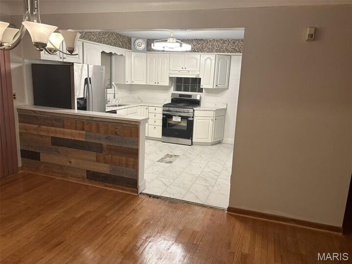 Property Photo:  9220 Shadydale Drive  MO 63136 