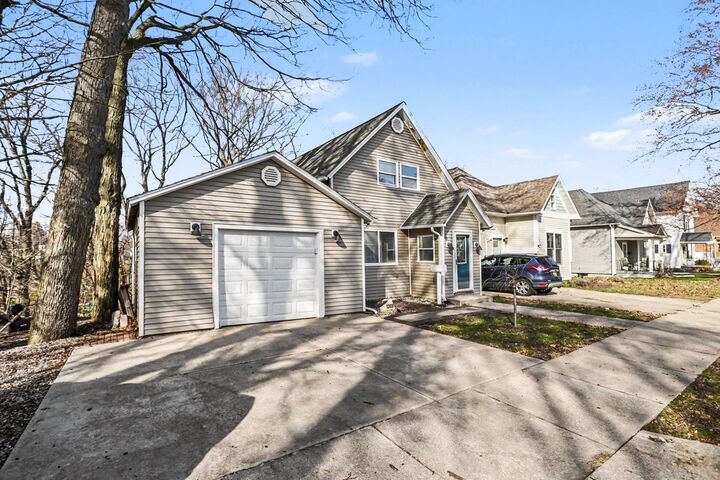 Property Photo: 1301 Harrison Avenue MI 49085