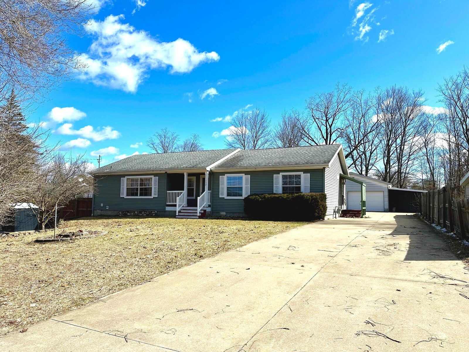 Property Photo:  152 N Greenback Street  MI 49421 
