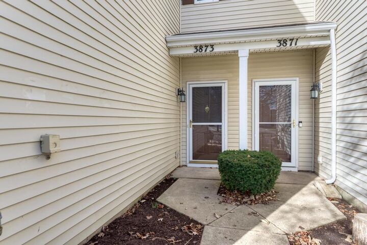 Property Photo:  3873 Blackstone Drive  IL 60504 