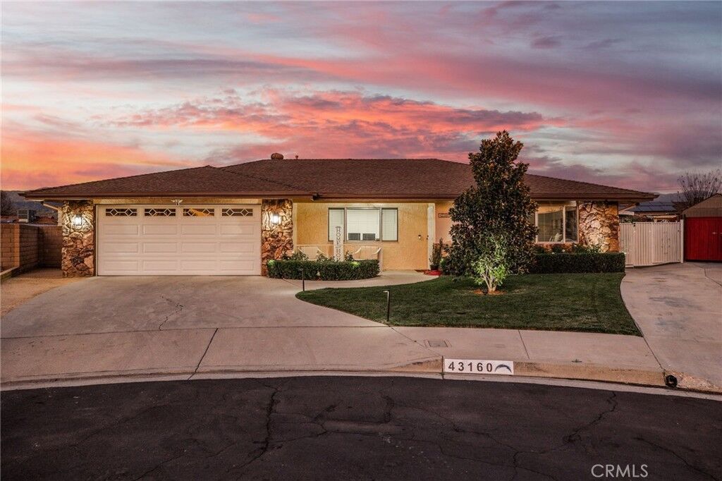 Property Photo: 43160 Sandy Court CA 92544
