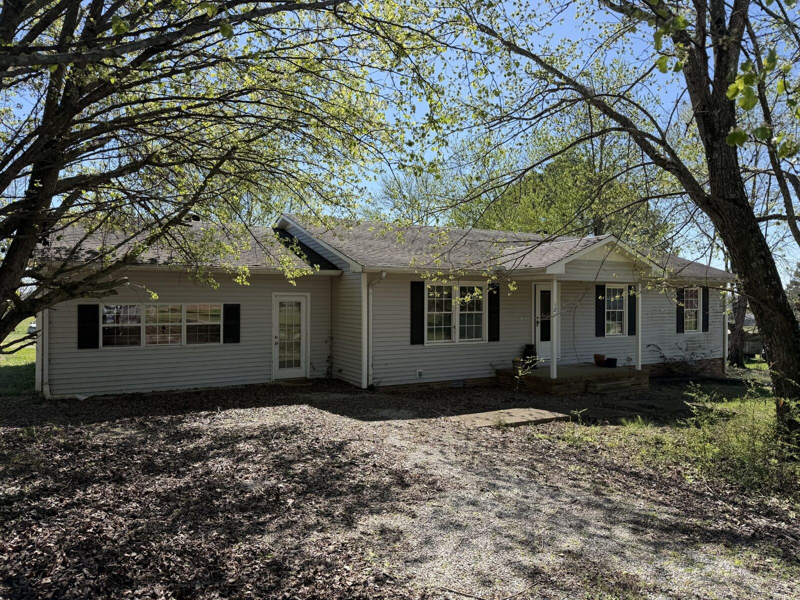 Property Photo:  127 Michael Cir  TN 38464 