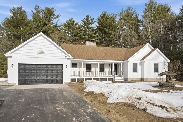 Property Photo:  15 Kens Way  NH 03076 