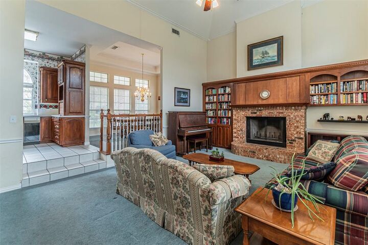 Property Photo:  1221 Piping Rock Street  TX 76205 