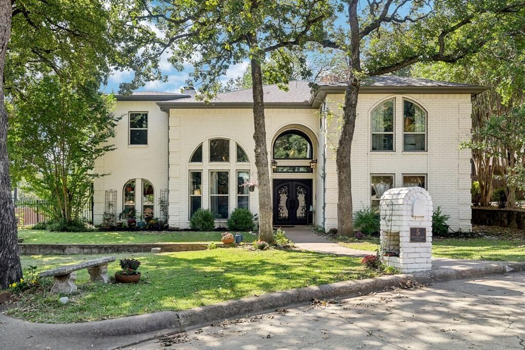 Property Photo:  5 Woodlands Court  TX 76262 