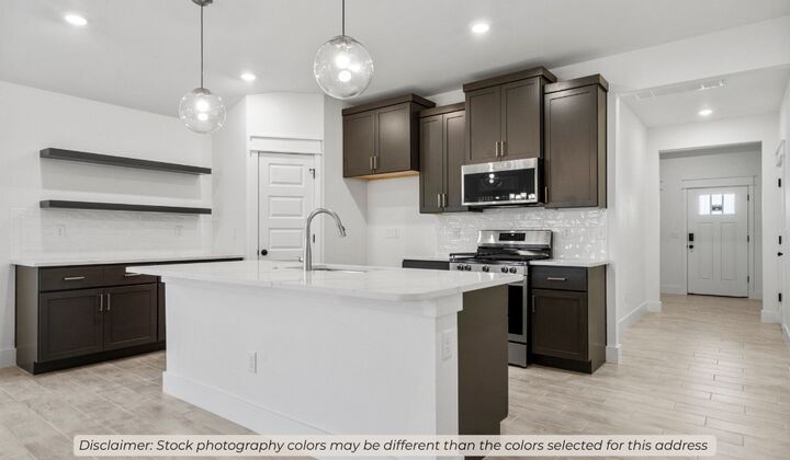 Property Photo: 4391 W Cactus Place AR 72704