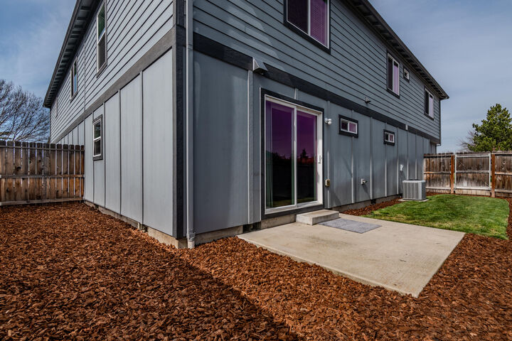 Property Photo: 1109 Peachwood Court OR 97501