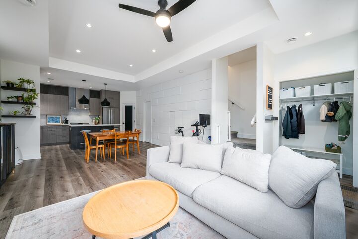 Property Photo:  805 Burne Avenue 4  BC V1Y 5P6 