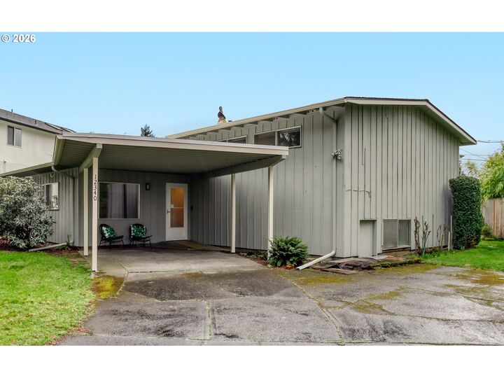 Property Photo: 12340 NE Hassalo St OR 97230