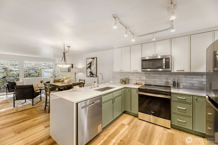 Property Photo: 22906 Edmonds Way 10 WA 98020