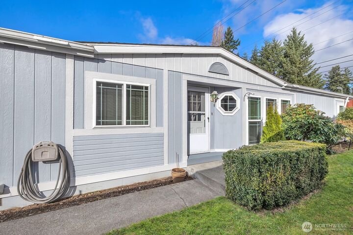 Property Photo: 2611 S 288th Street 2 WA 98003