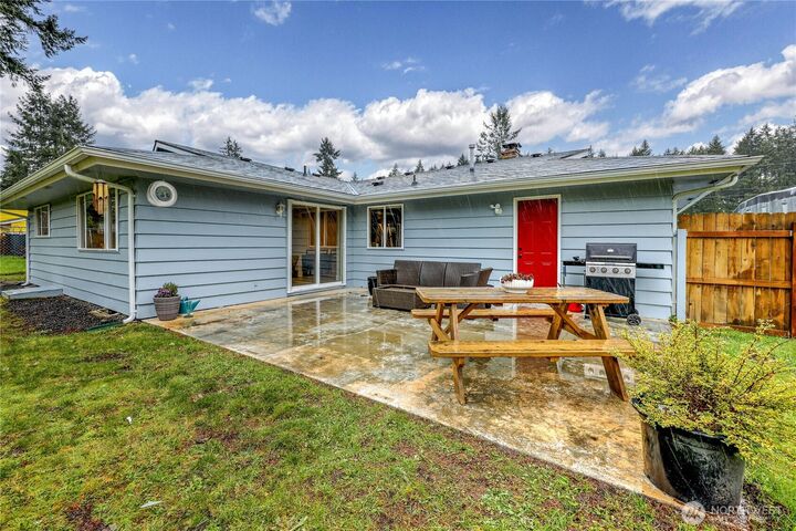Property Photo:  2401  Pine Tree Drive SE  WA 98366 
