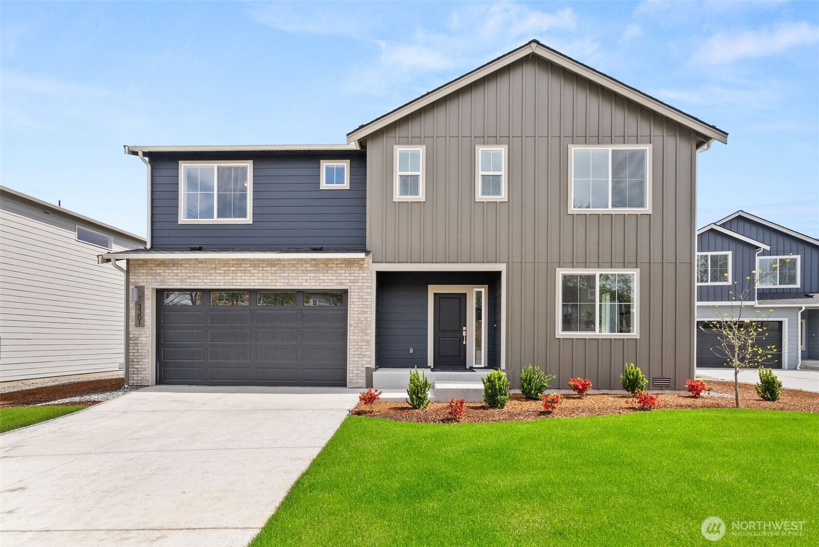 Property Photo:  3301  219th Avenue E  WA 98391 