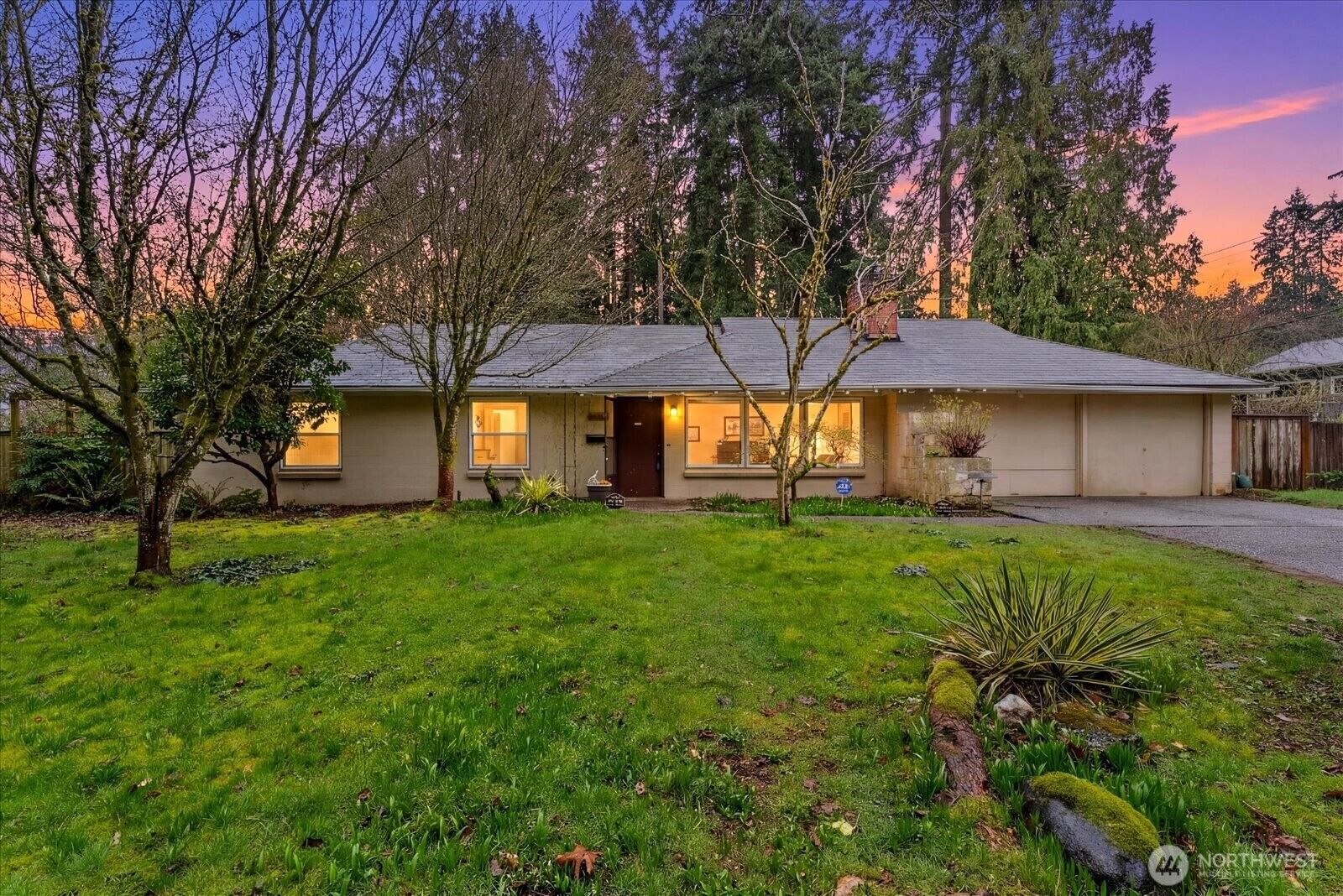 Property Photo:  2515 NE 168th Street  WA 98155 