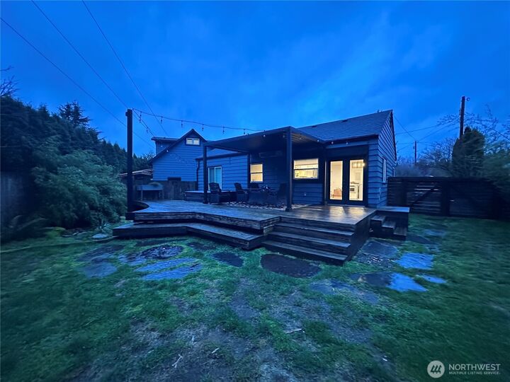 Property Photo:  21133  22nd Avenue W  WA 98036 