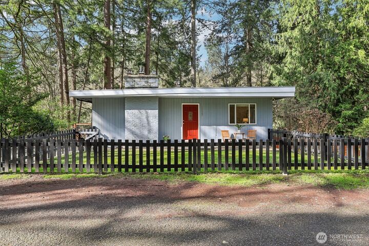 Property Photo:  18007  49th Place NE  WA 98155 